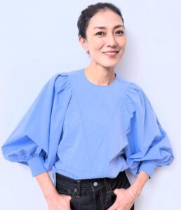 板谷由夏 50歳を迎えても輝く理由！年齢を重ねるほど美しい生き方とは | ザワザワ芸能ch（ザワチャン）